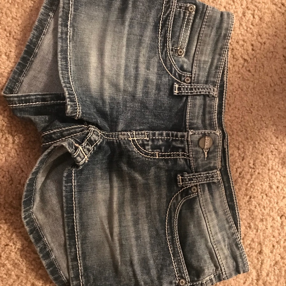 BKE by buckle shorts!